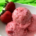 Vanilla Greek yogurt and fresh strawberries with a hint of honey create Honey-Kissed Strawberry Frozen Yogurt , a creamy sweet treat! Perfect on a hot summer's night! strawberry | frozen yogurt | Greek yogurt | honey | frozen | dessert | frozen dessert