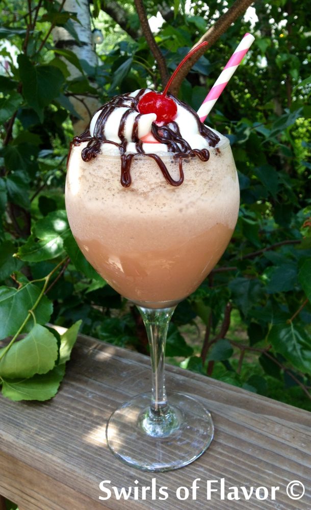Our Kahua Milkshake combines cold creamy ice cream and rich chocolate milk with the coffee liqueur Kahlua to make the perfect adult beverage that will be the hit of your next summertime happy hour! Kahlua | coffee | milkshake | ice cream drinks | summer | easy recipe | #swirlsofflavor