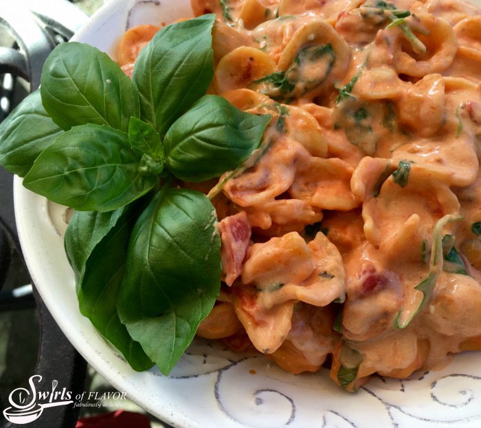 One Pot Creamy Tomato Basil Pasta makes itâ€™s own velvety tomato sauce and gets itâ€™s creaminess from a secret ingredientâ€¦.cream cheese!