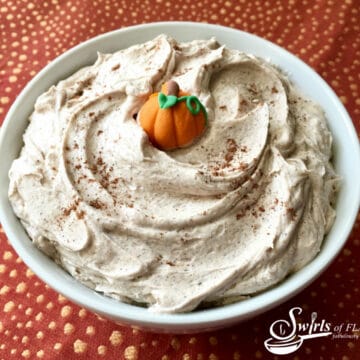 pumpkin spice frosting in a bowl