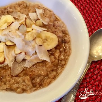 Slow Cooker Banana Coconut Oatmeal cooks while you sleep! Wake up to a nutritious breakfast that's easy to make and full of nutrition! banana | coconut | slow cooker | easy recipe | breakfast | overnight cooking | crockpot | steel cut oatmeal | #swirlsofflavor