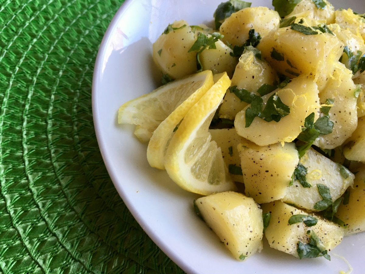 parsley potatoes with lemon slices