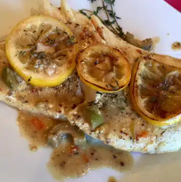 cod fillet with lemon slices