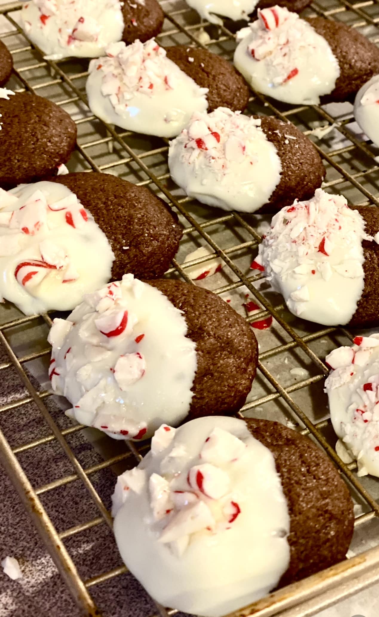 chocolate peppermint cookies on a wire rack