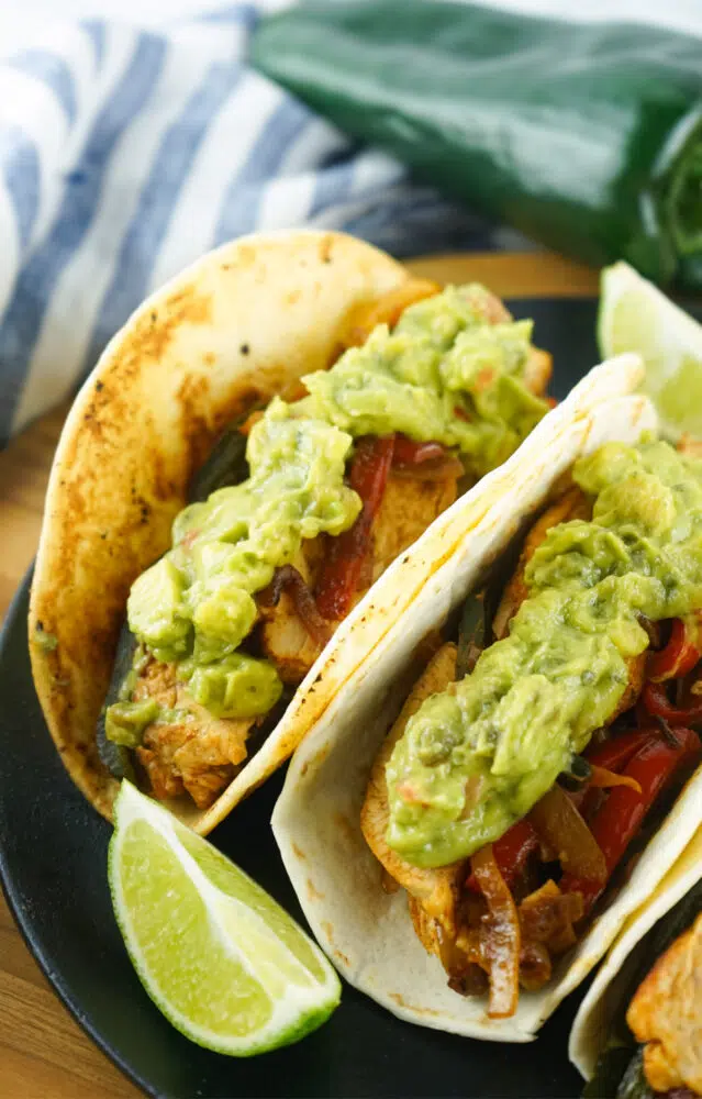 fajita tacos with guacamole