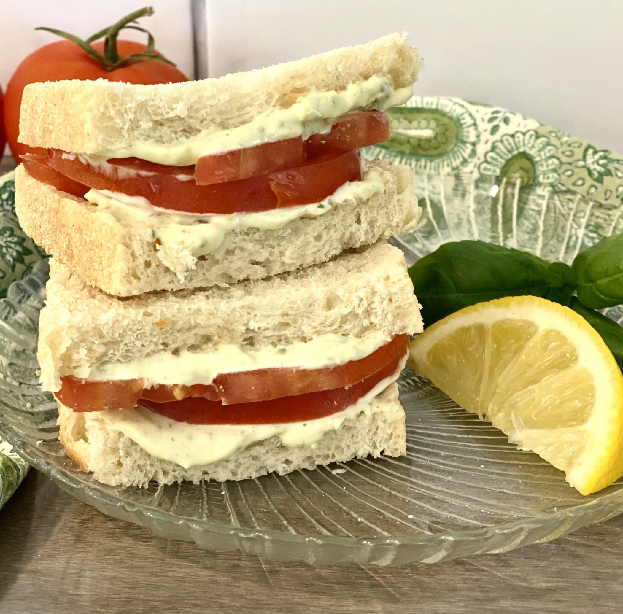 tomato sandwich with pesto mayo