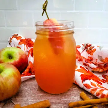 apple cider fireball cocktail in a mason jar