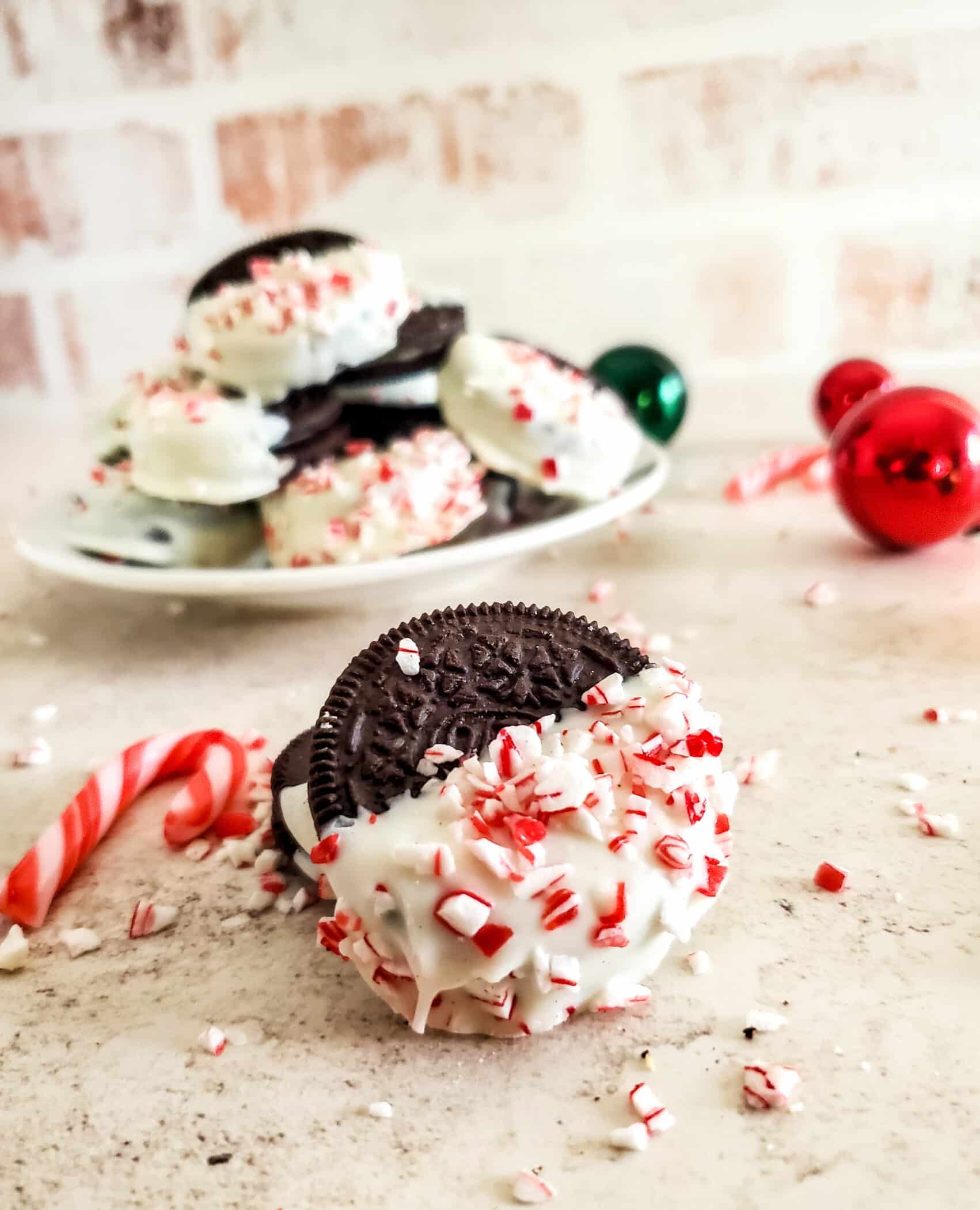 white chocolate dipped oreo with peppermint candy