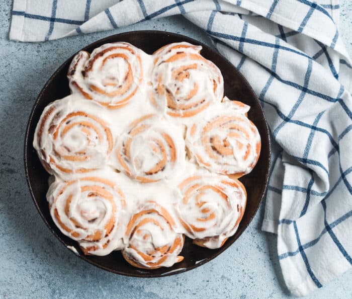 canned cinnamon rolls in a round cake pan