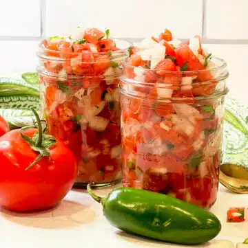 Easy tomato relish recipe in mason jars