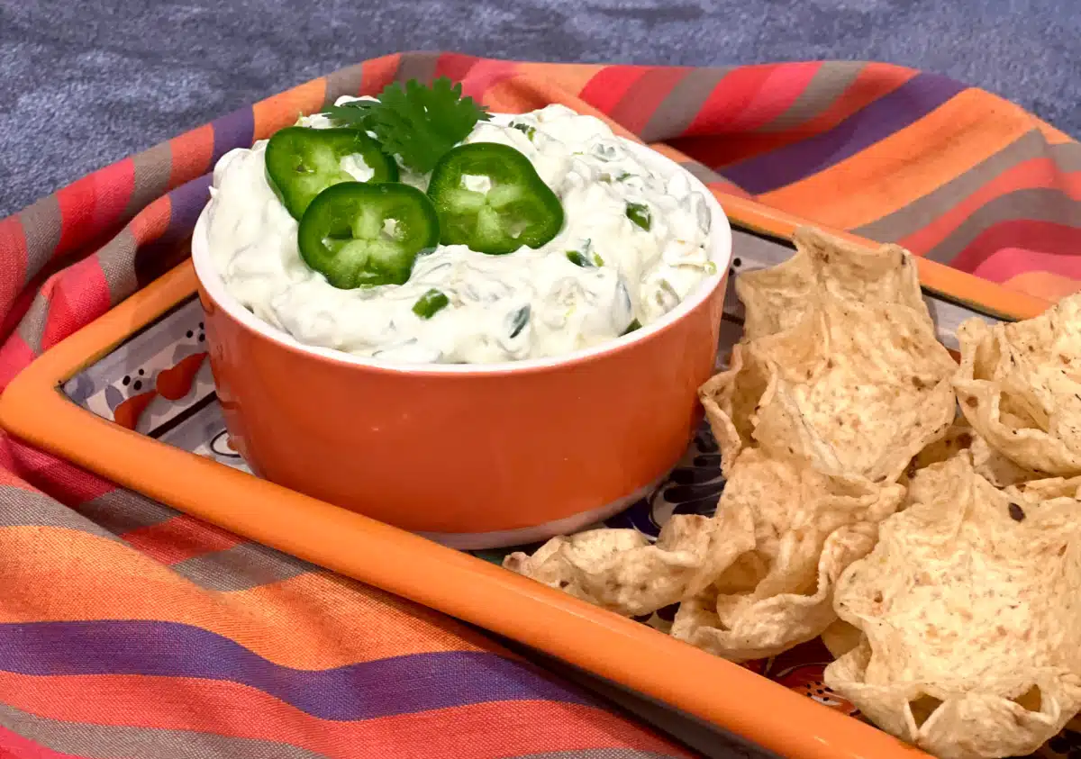jalapeno cream cheese dip with chips