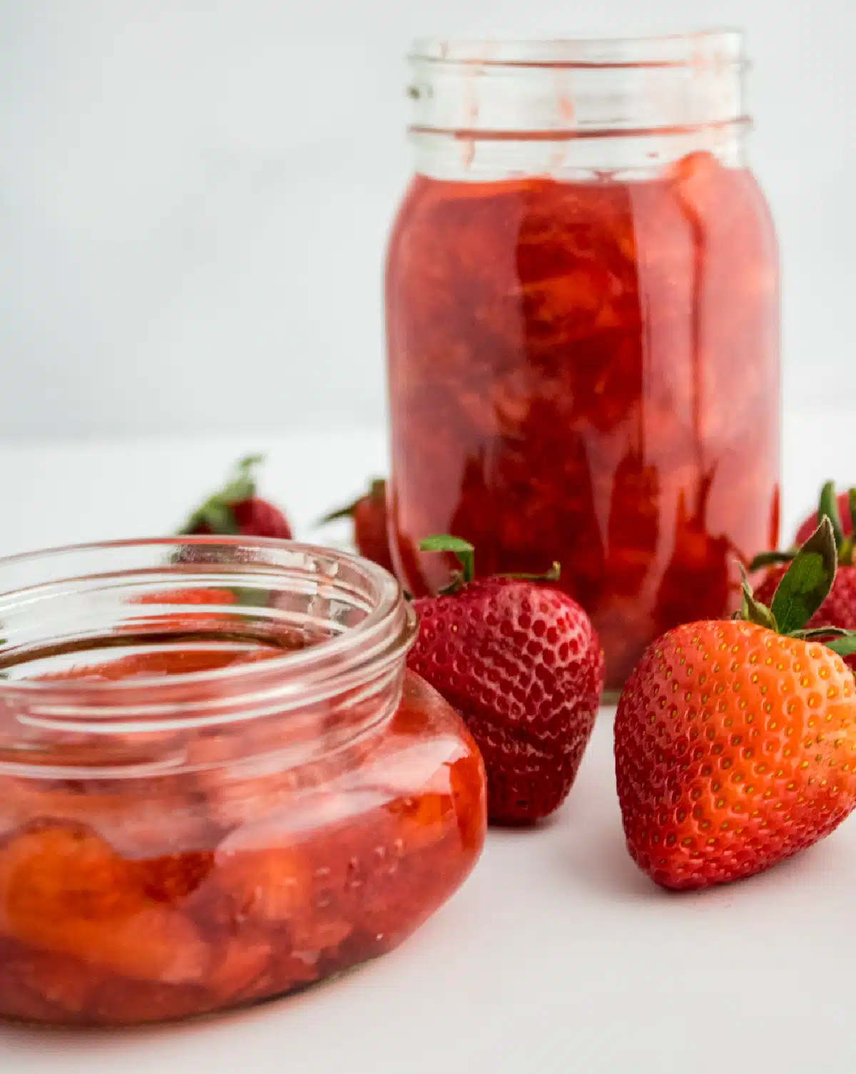 strawberry jam without pectin in two jars