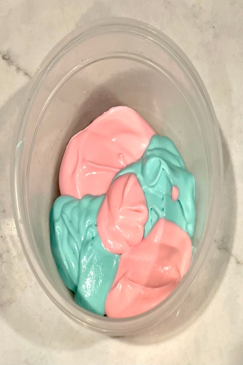 combining the ice cream colors