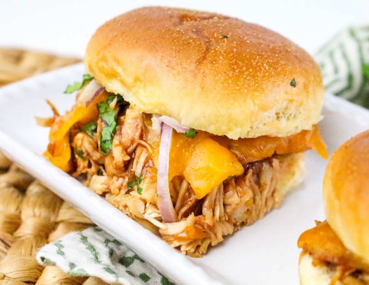 close up of rotisserie chicken slider