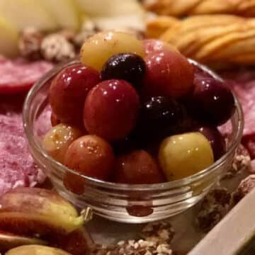 bowl of balsamic roasted grapes